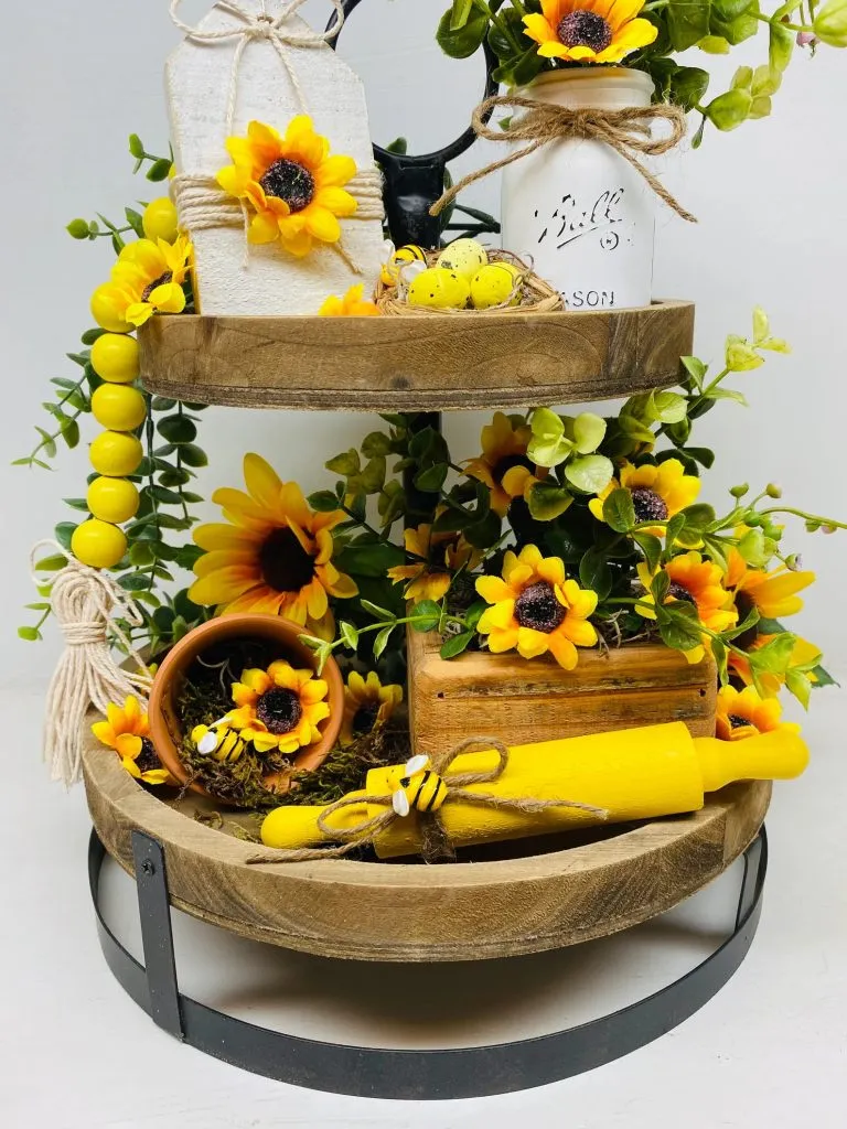 /img/10727-sunflower-kitchen-seasonal-decor.webp