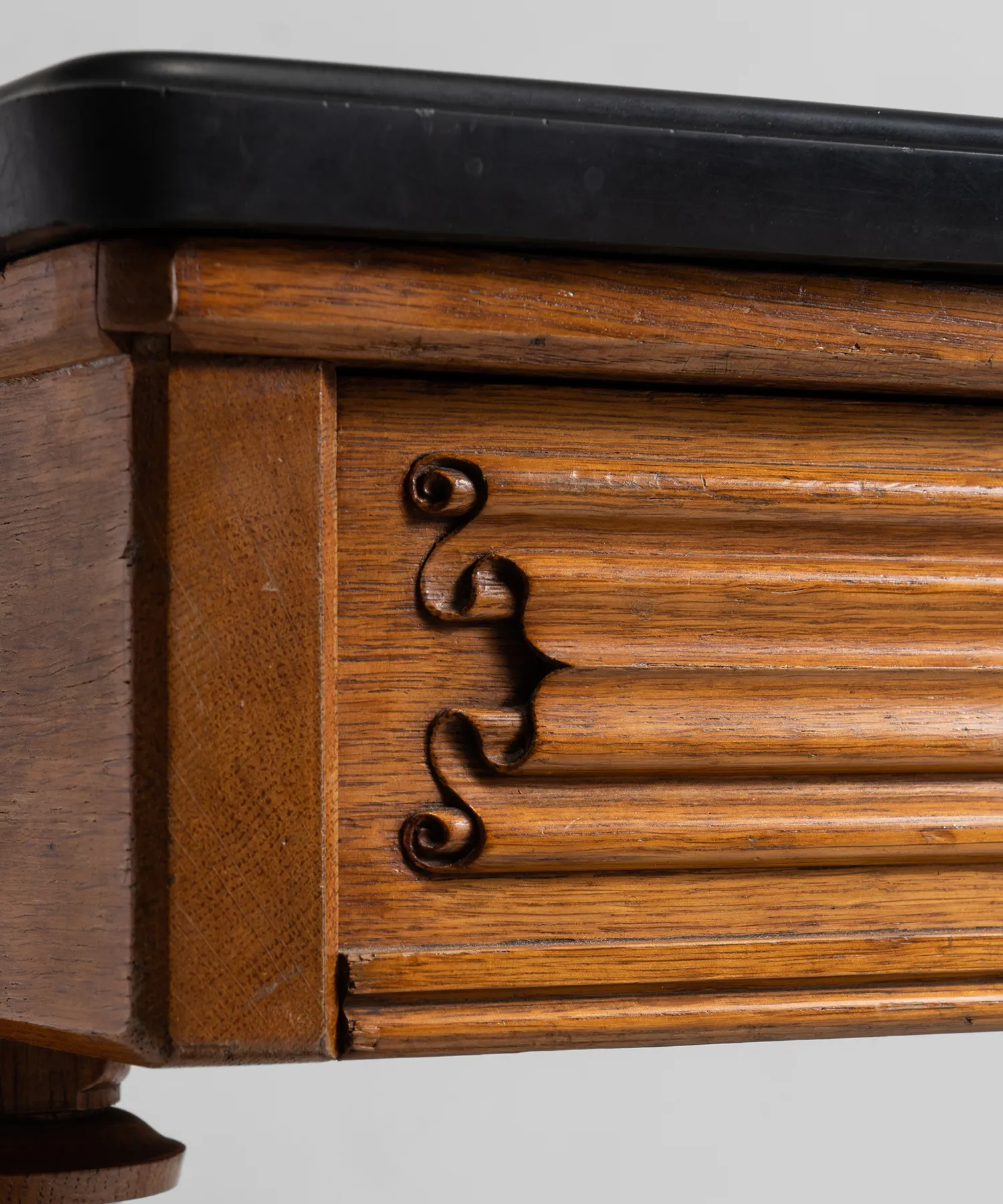 10810 gothic kitchen decor elements