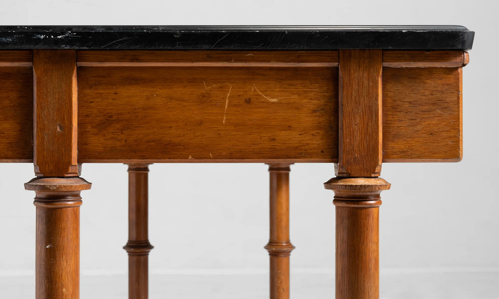 10810 gothic kitchen lighting