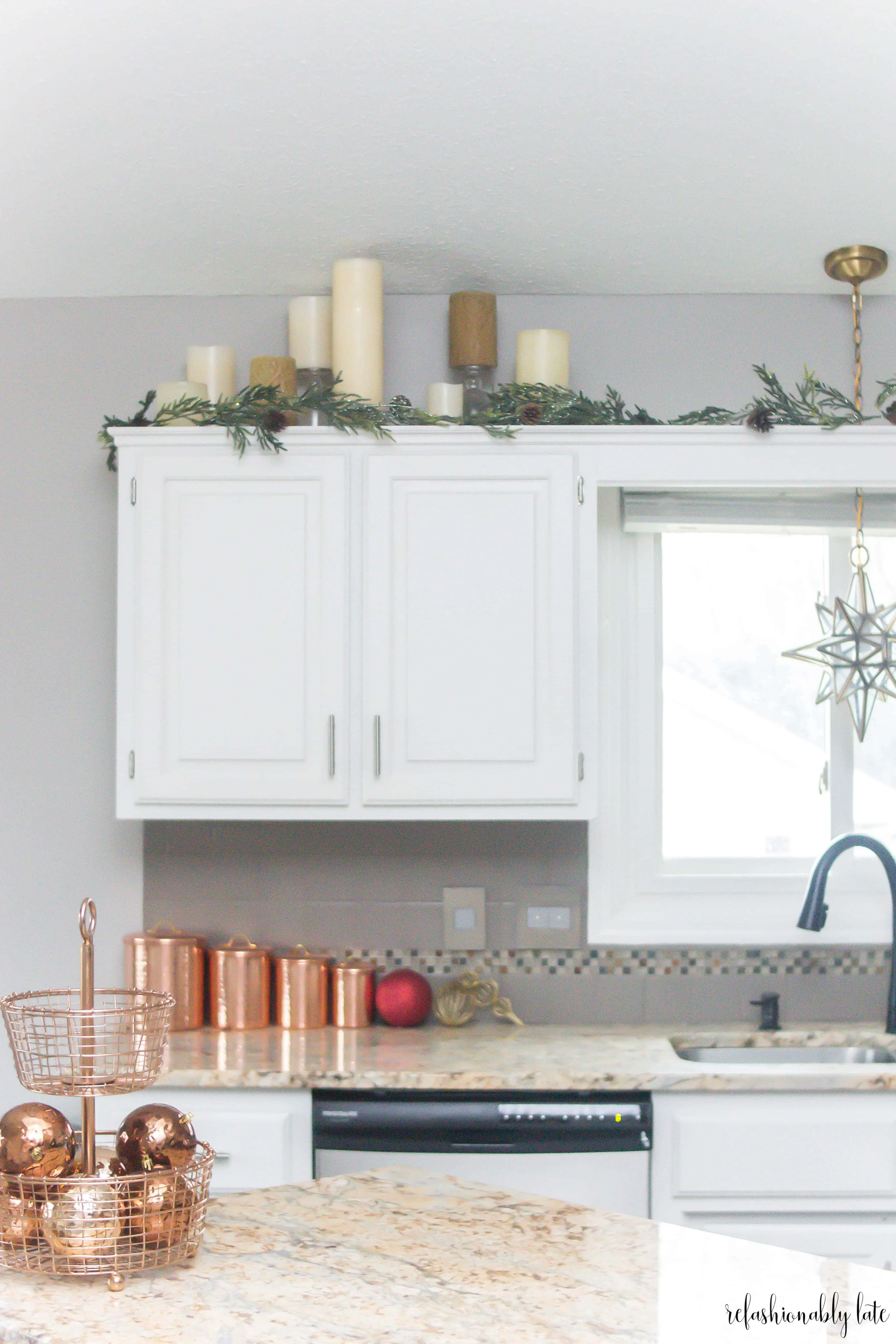 10831 christmas kitchen villa 3