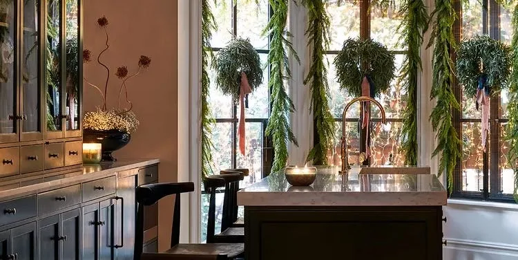 10831 christmas kitchen villa 6