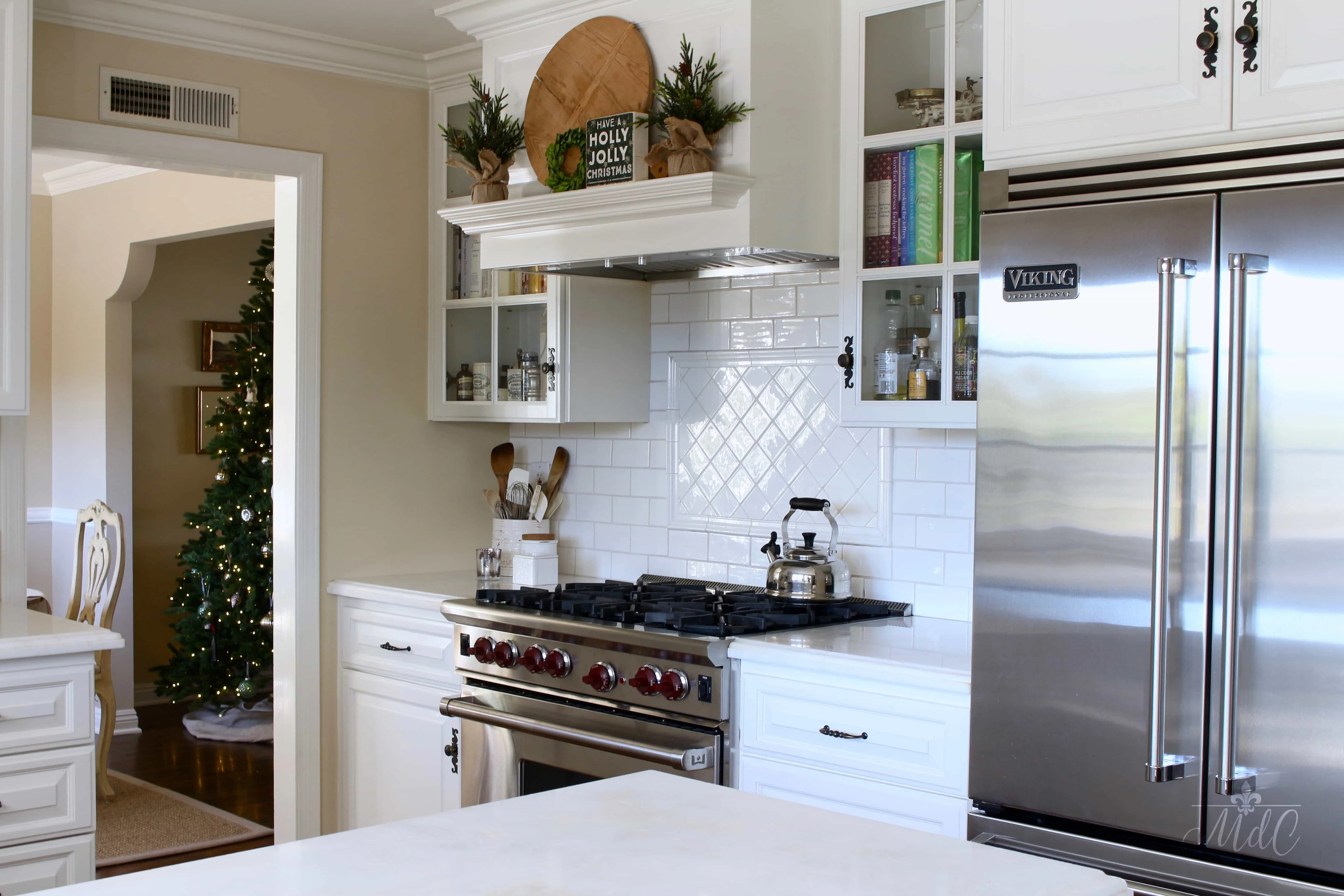 /img/10831-christmas-kitchen-villa-7.webp