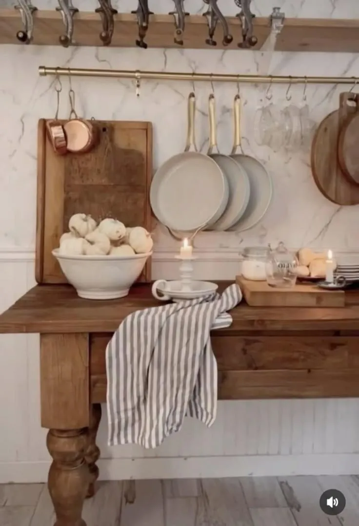 10837 lowcountry kitchen natural light