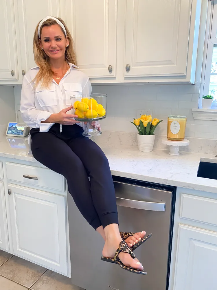 10850 summer kitchen decor overview