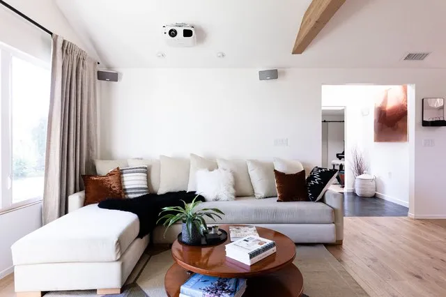 10861 kitchen natural light