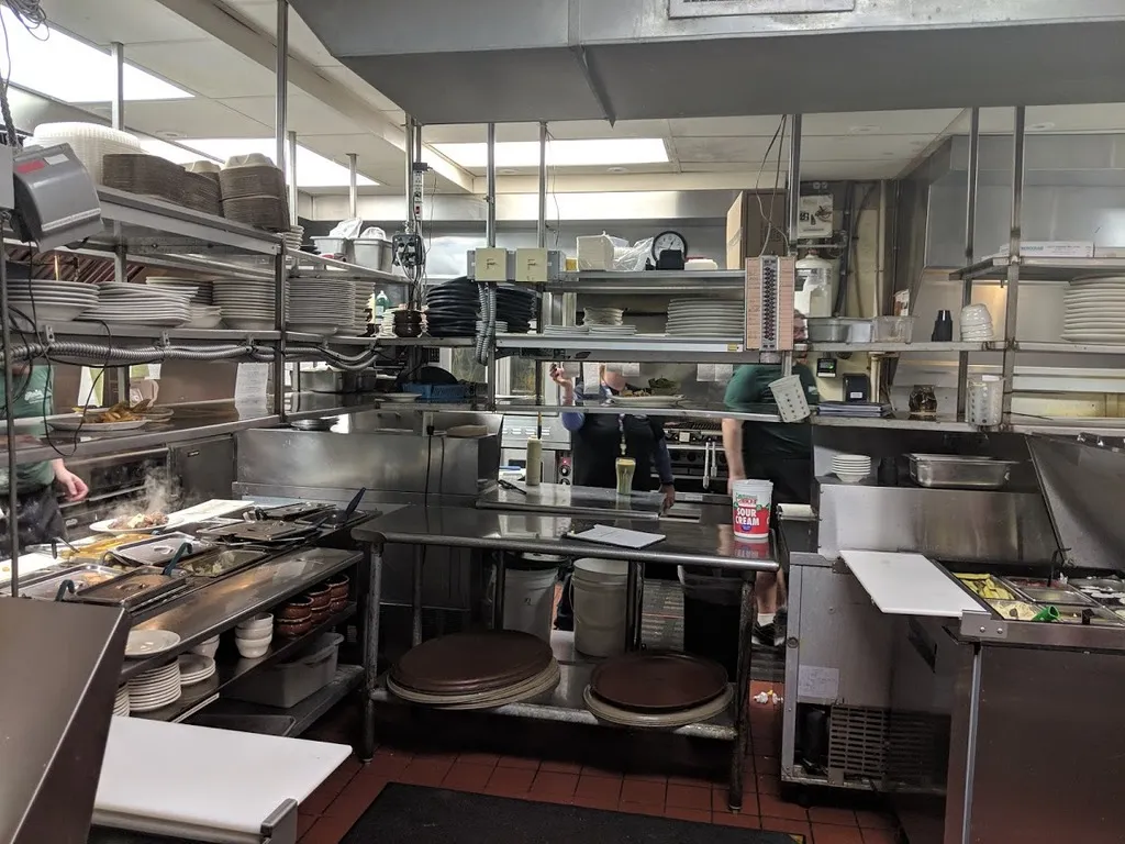 10898 summer kitchen decor flowers