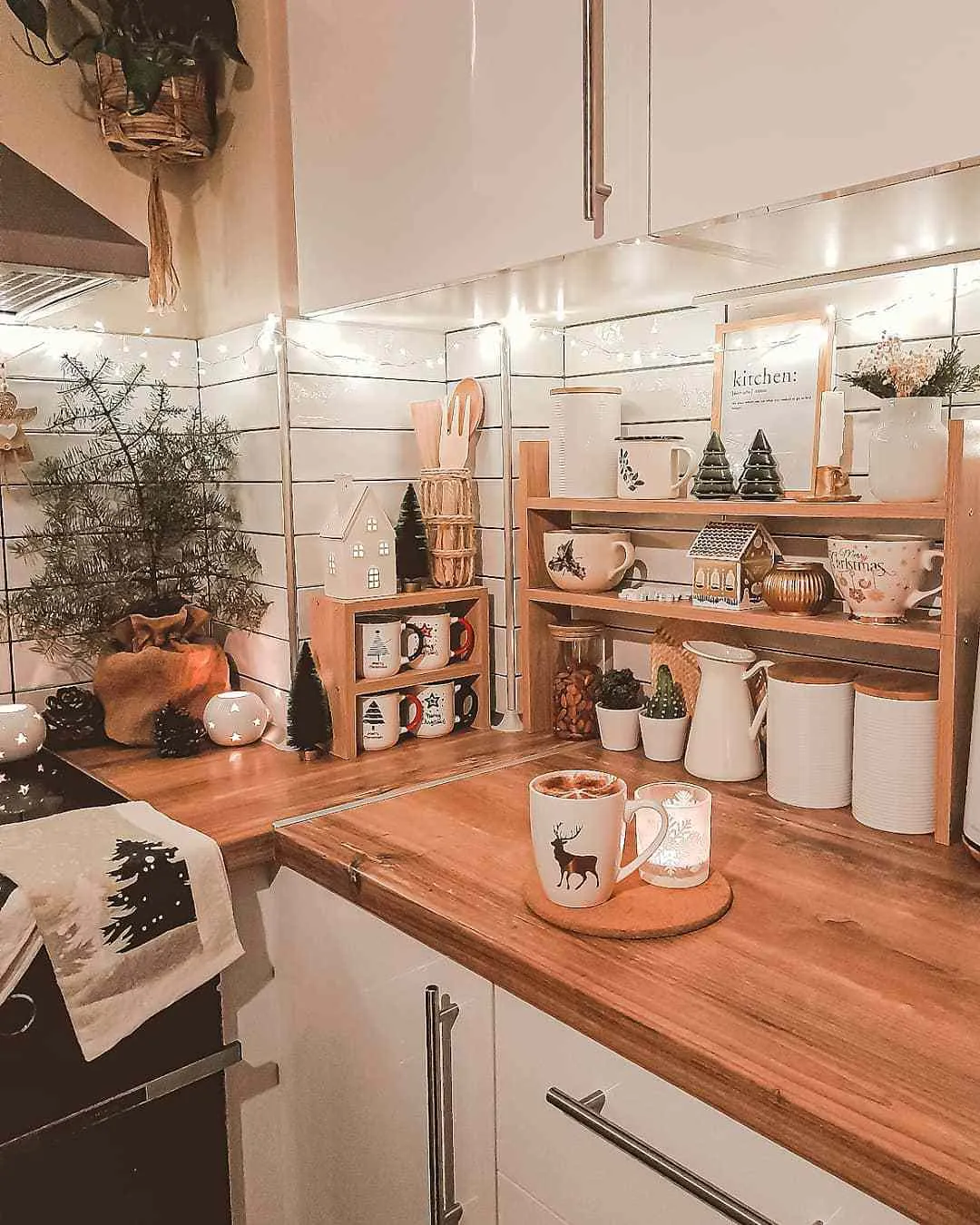 11007 christmas kitchen decor 3